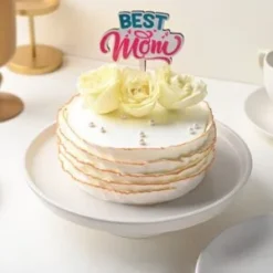 elegant rose bouquet mothers day celebration cake mothers day cake online delivery India