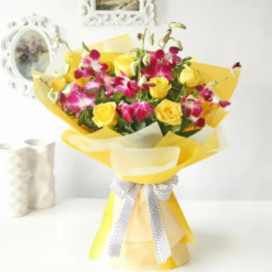 Fresh orchid and rose mixed flower bouquet for gifting