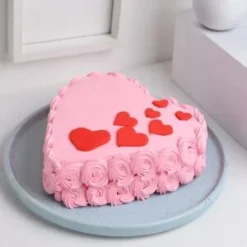 strawberry rose heart delight cake strawberry heart cake online delivery India