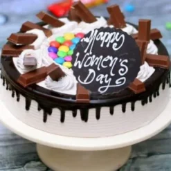 Lady KitKat Indulgence Cake