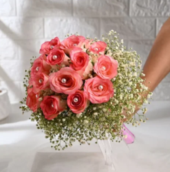 Elegant pink rose bouquet for romantic gift and celebration