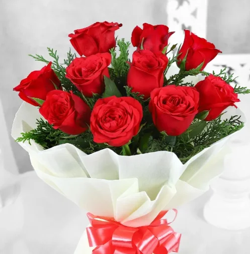 Rouge Majesty Rose Bouquet 2