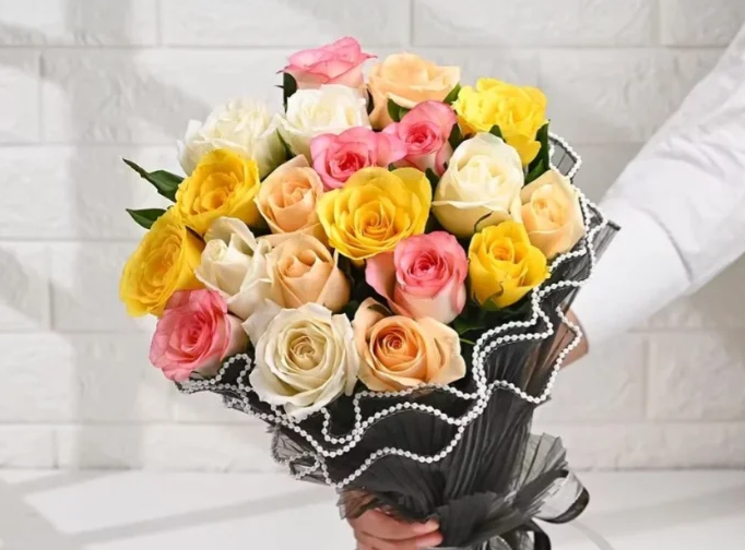 Vibrant Rose Elegance Bouquet 4