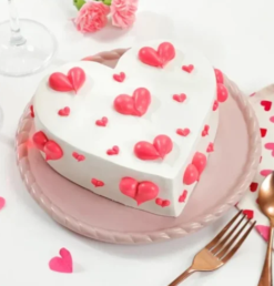 xoxo love hug kiss cake for romantic couple celebration and gifting