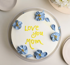 Mothers special floral frosted cake with elegant design